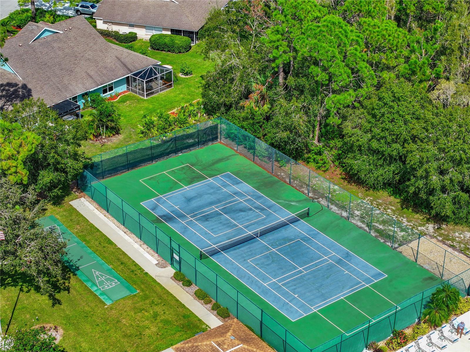 CHESTNUT CREEK VILLAS - Residential