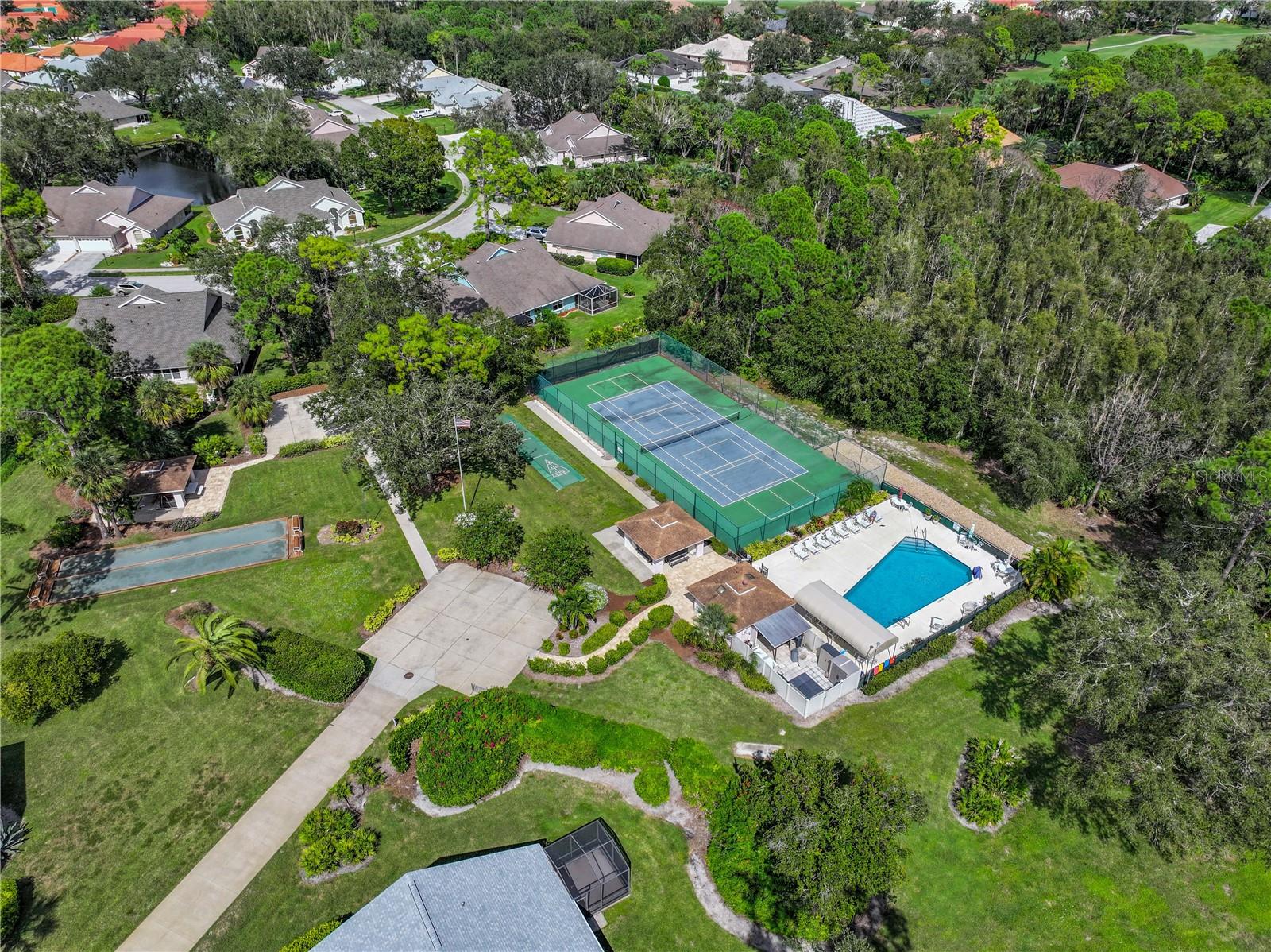 CHESTNUT CREEK VILLAS - Residential