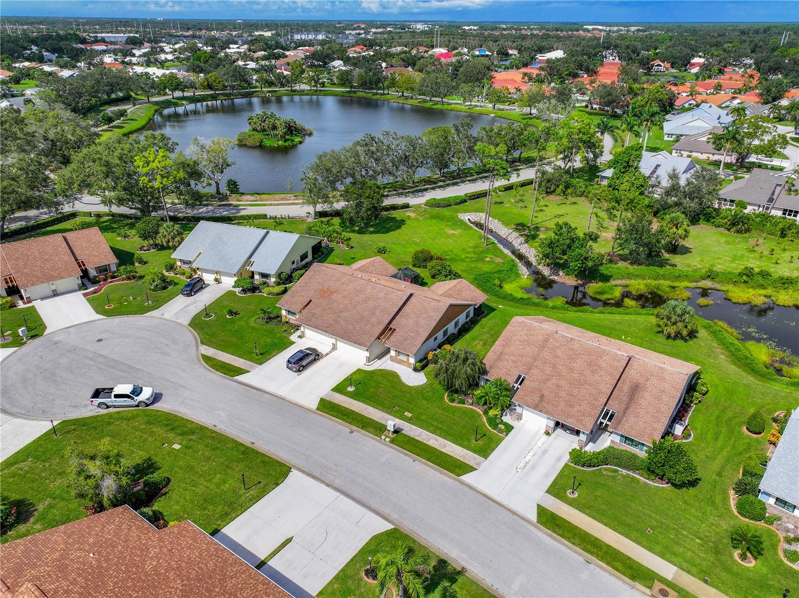 CHESTNUT CREEK VILLAS - Residential