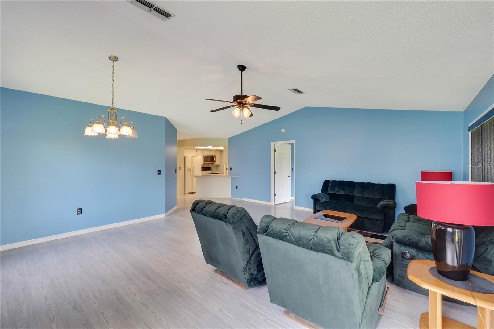 CHESTNUT CREEK VILLAS - Residential