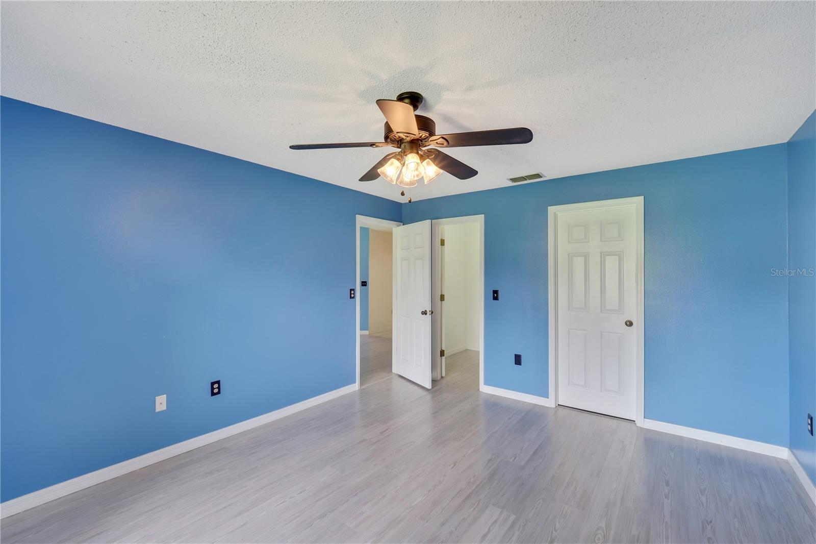 CHESTNUT CREEK VILLAS - Residential