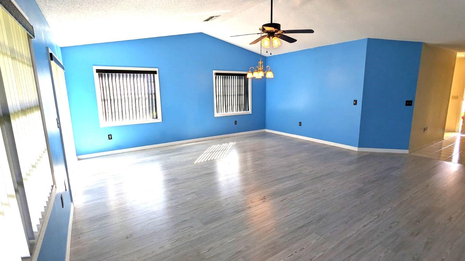 CHESTNUT CREEK VILLAS - Residential