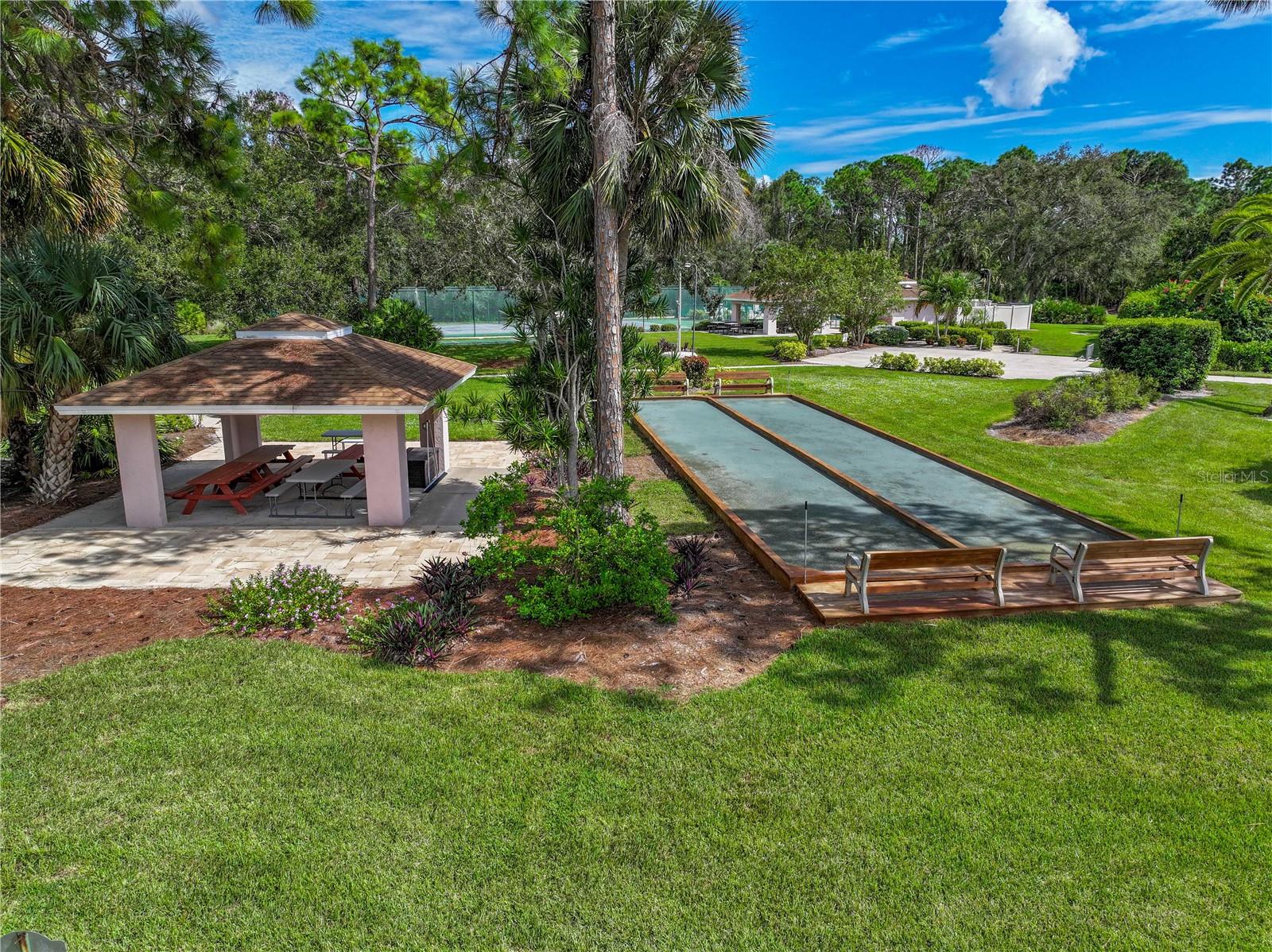 CHESTNUT CREEK VILLAS - Residential