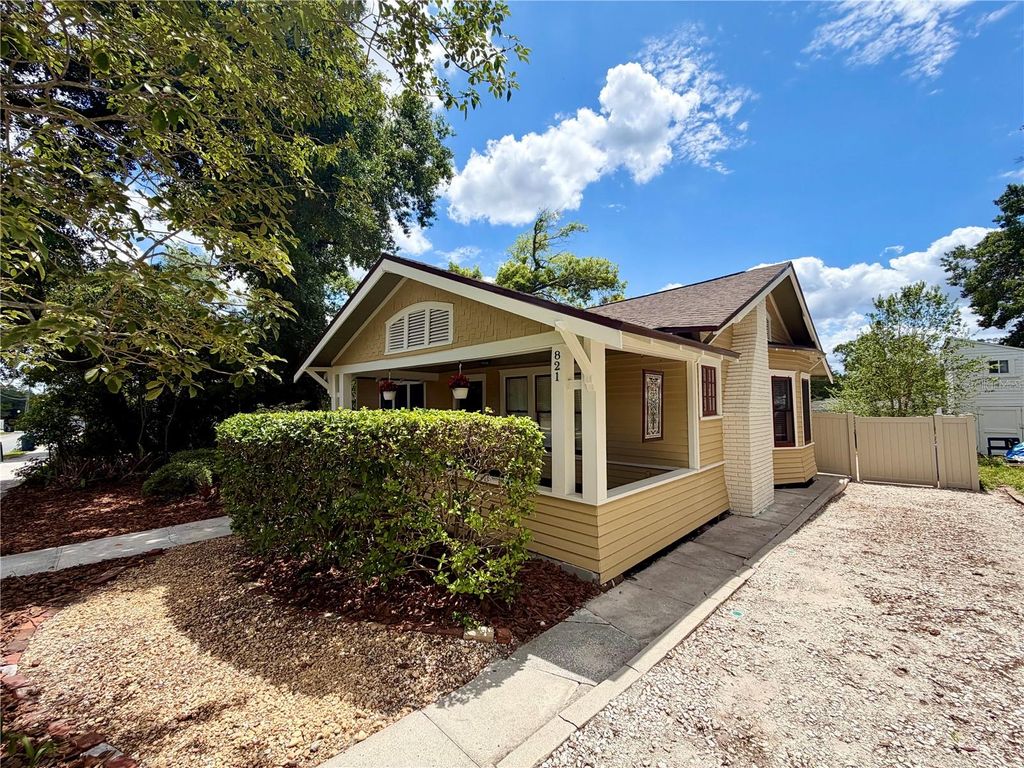 Photo of 821 E Lime Street, Lakeland, FL 33801 (MLS # L4961399)