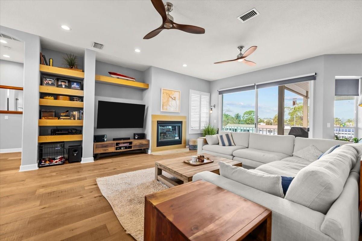 HARBOR ISLES - Residential