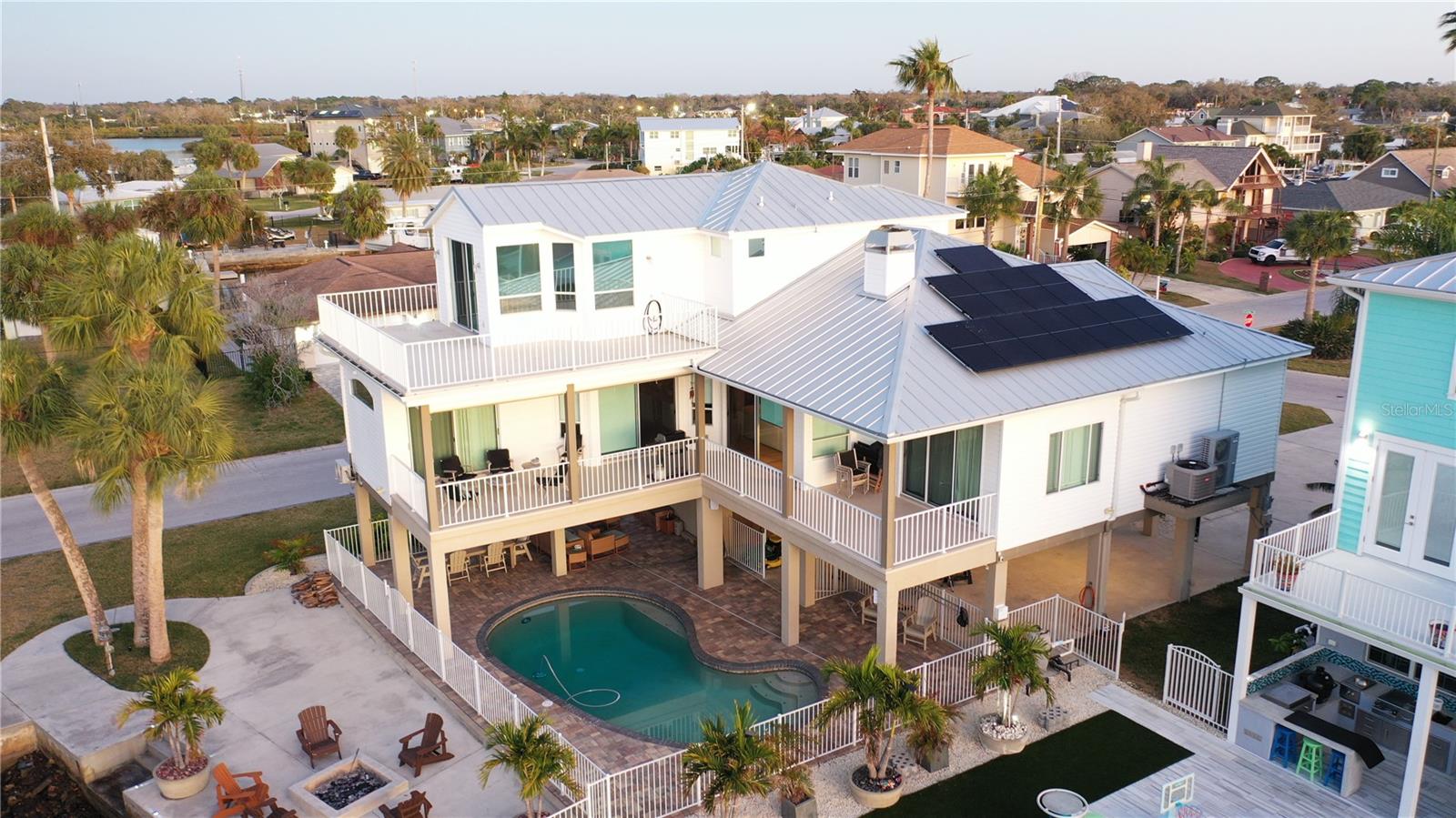 HARBOR ISLES - Residential