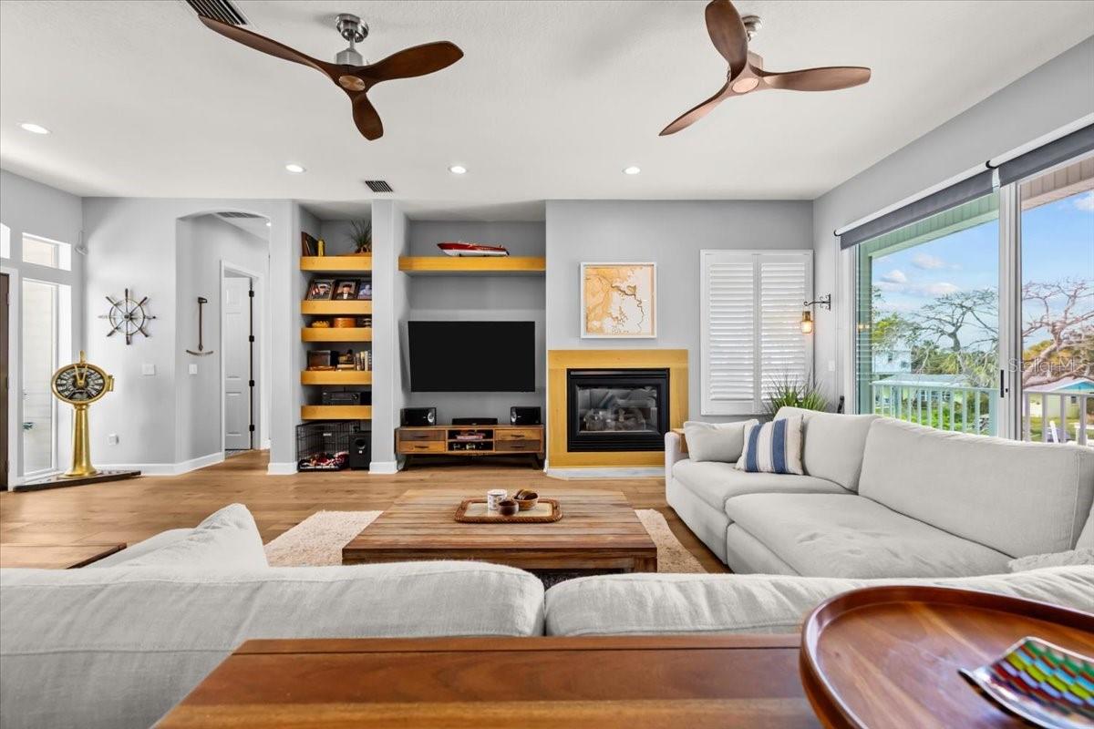 HARBOR ISLES - Residential