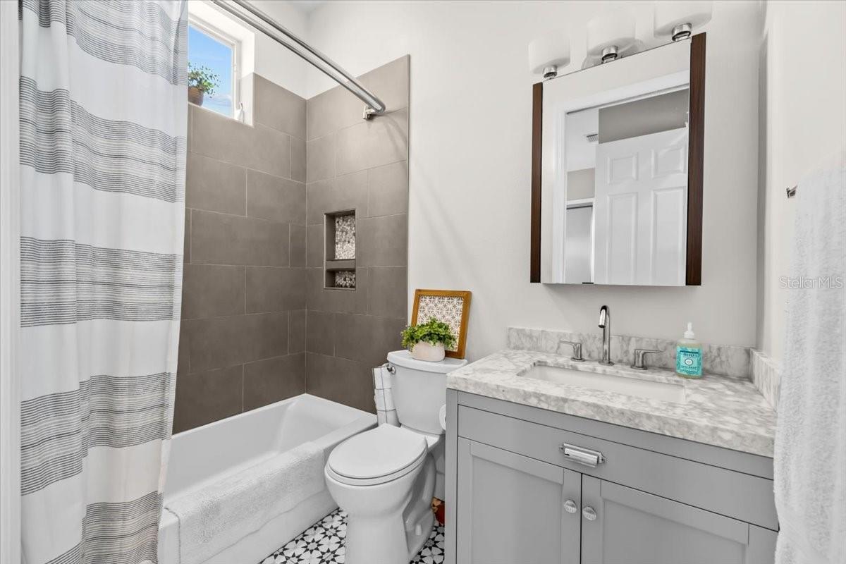 HARBOR ISLES - Residential