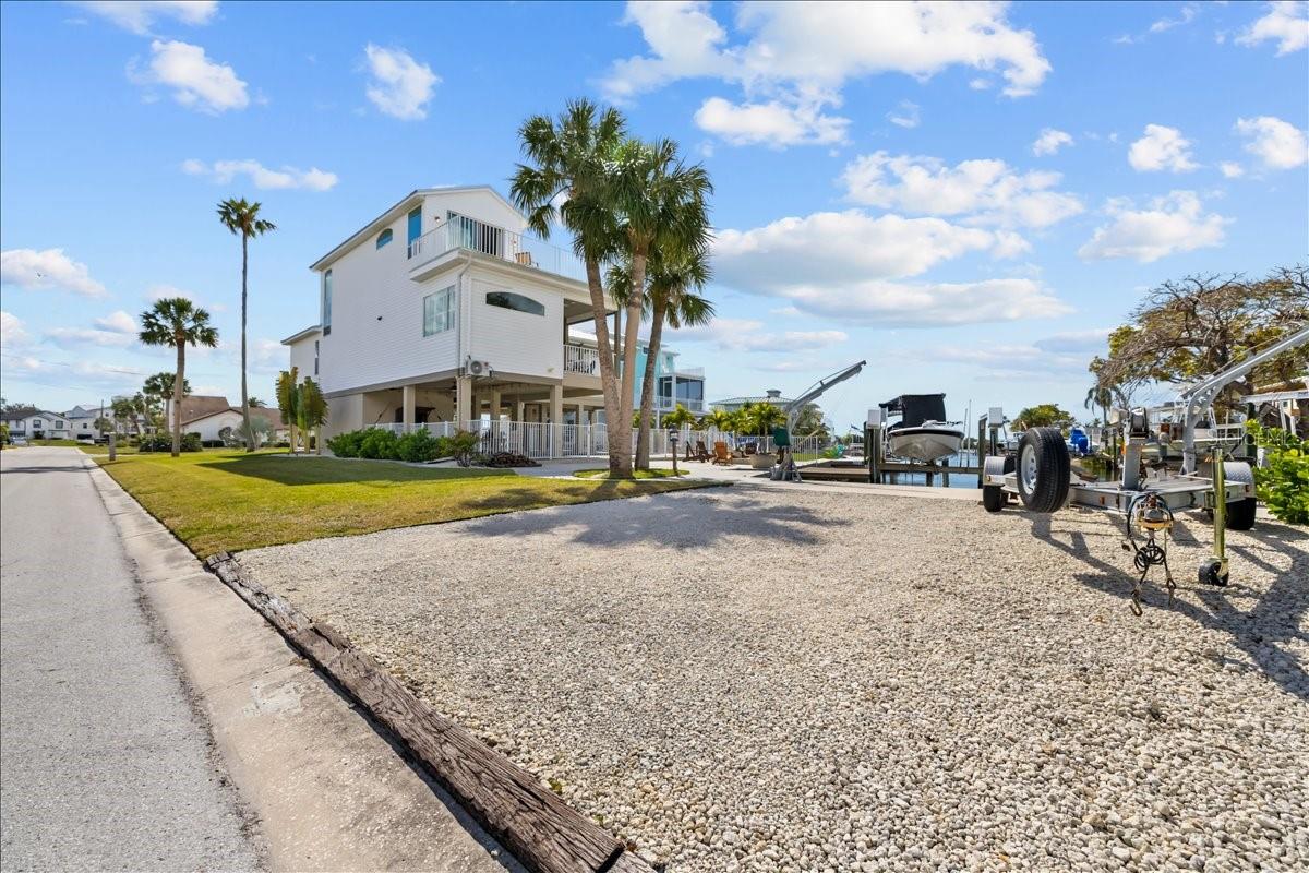 HARBOR ISLES - Residential