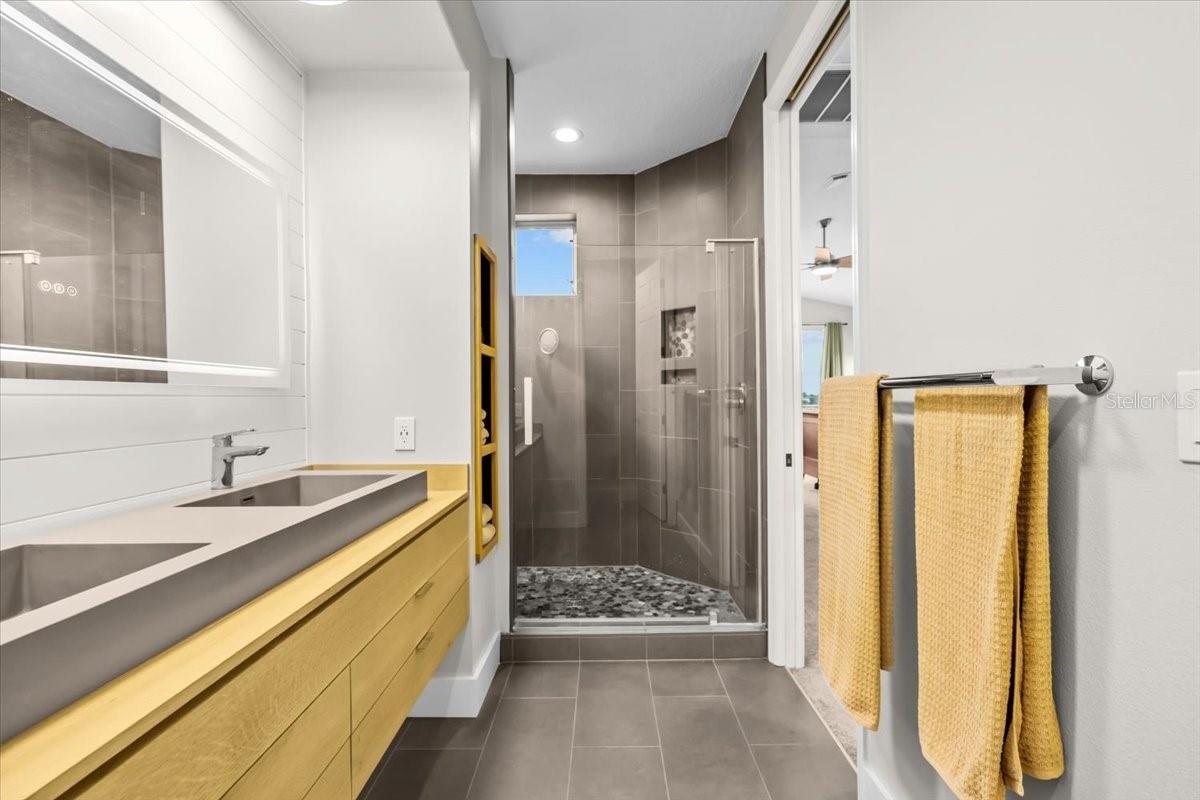 HARBOR ISLES - Residential