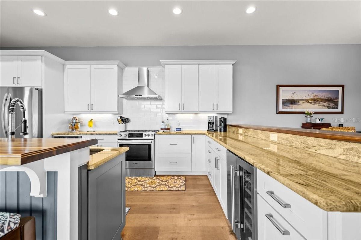 HARBOR ISLES - Residential