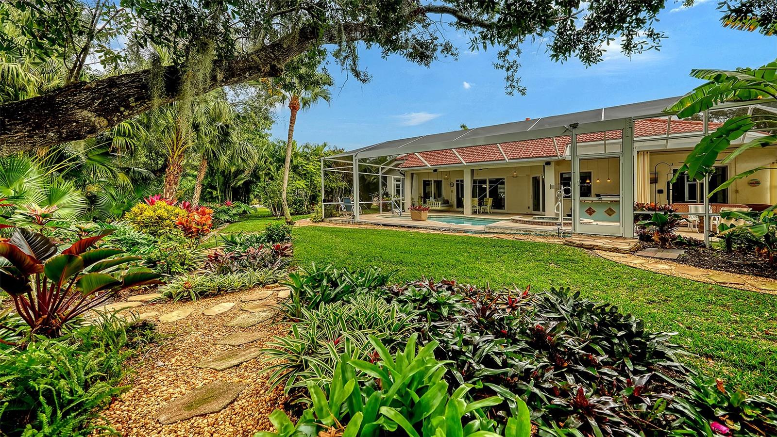 ARBOR LAKES B - Residential