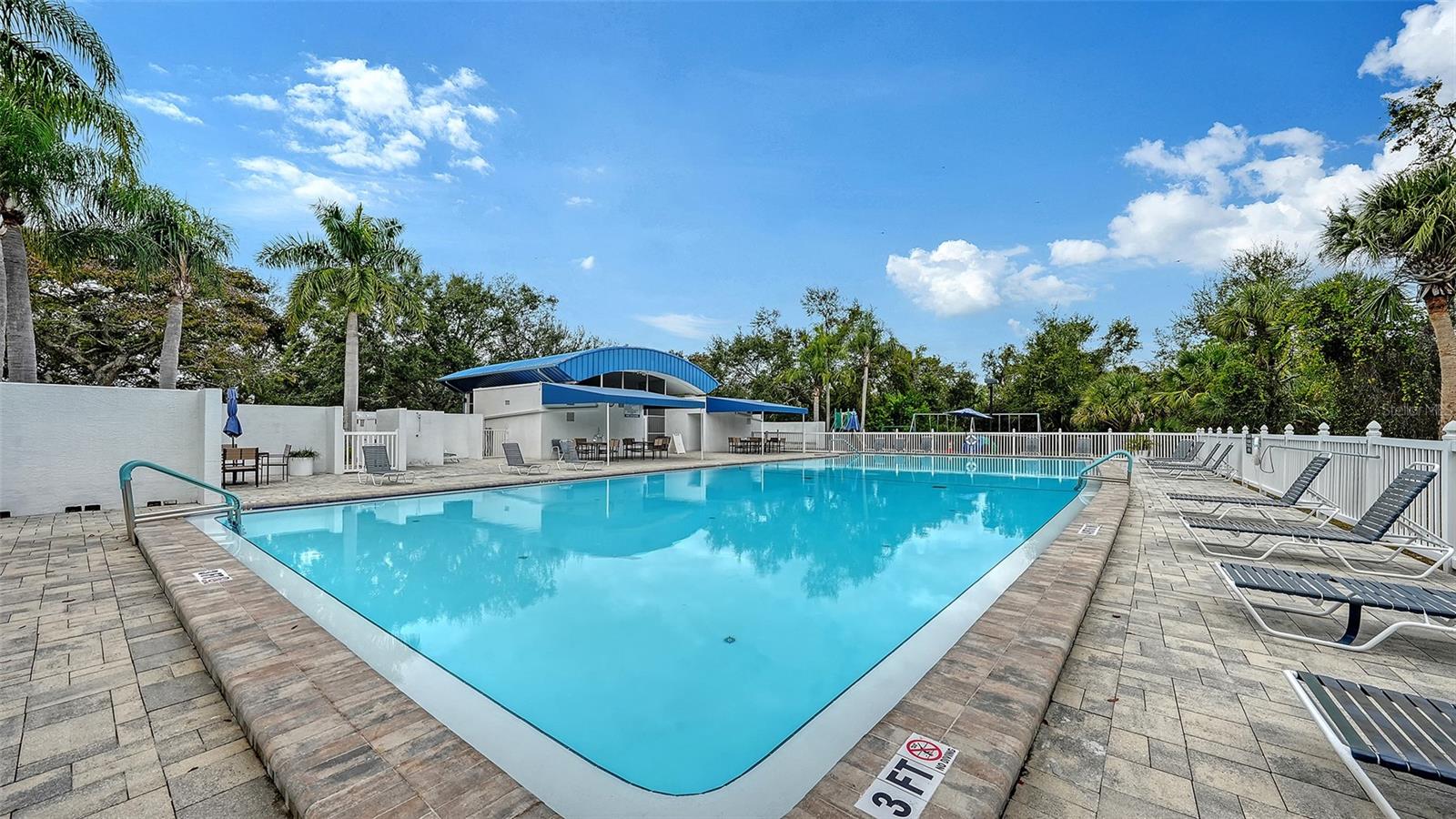 ARBOR LAKES B - Residential