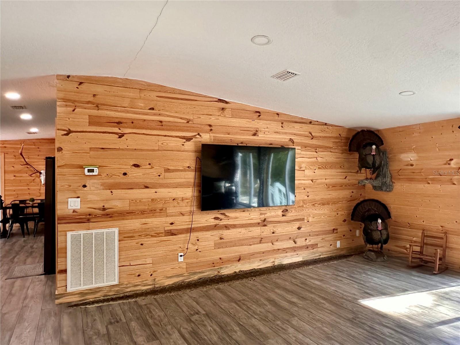 TIGER CREEK FOREST - Residential