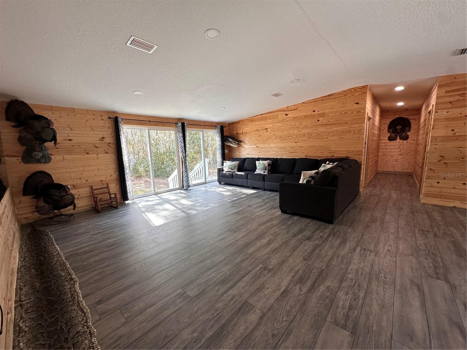 TIGER CREEK FOREST - Residential