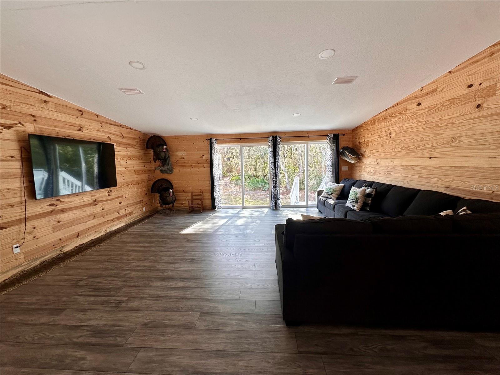 TIGER CREEK FOREST - Residential