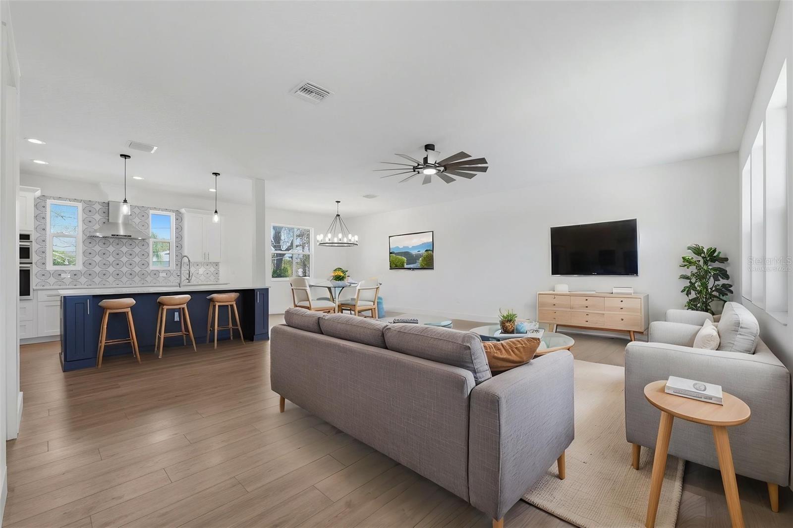 132 PENNSYLVANIA AVENUE