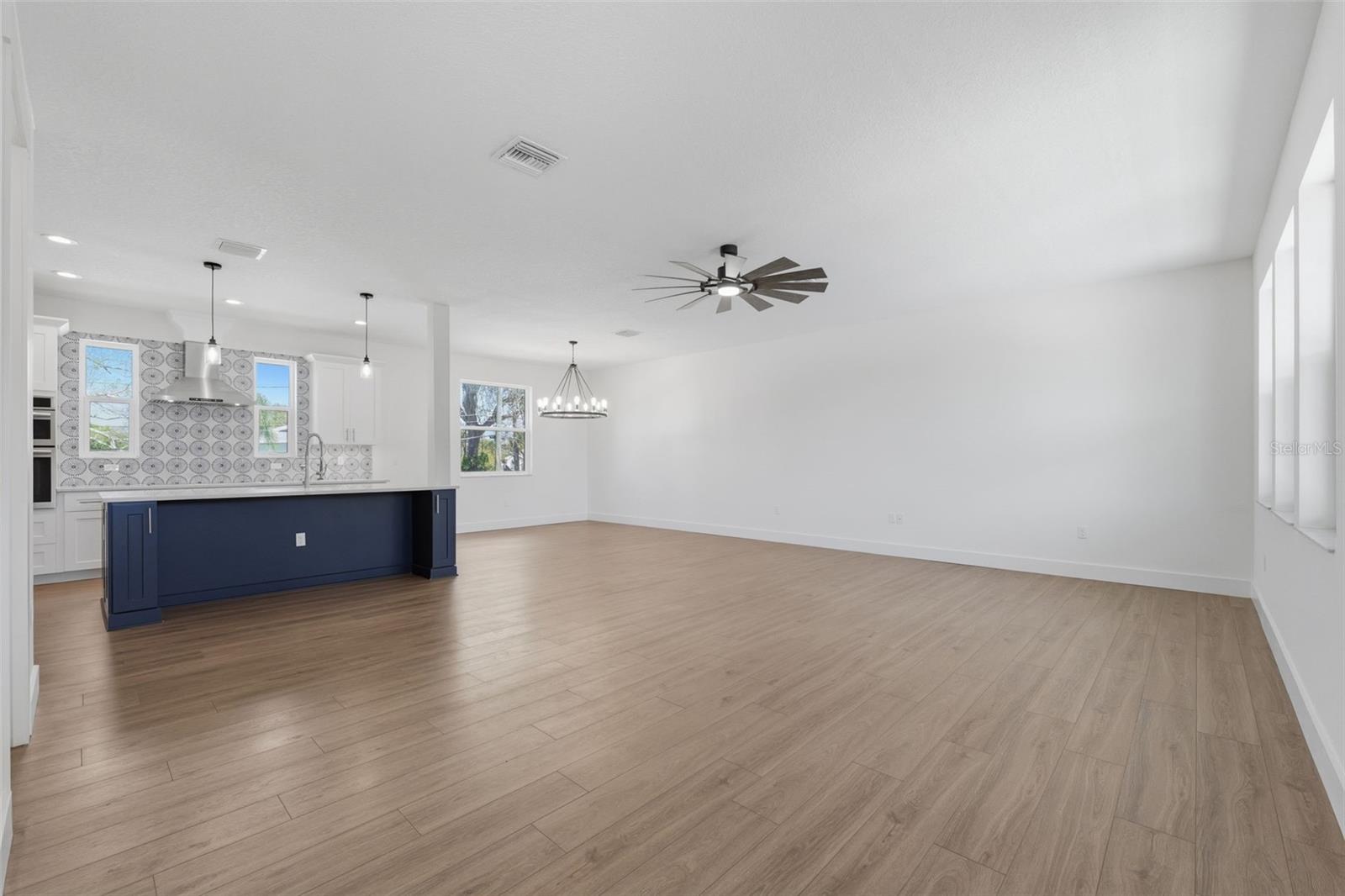 132 PENNSYLVANIA AVENUE