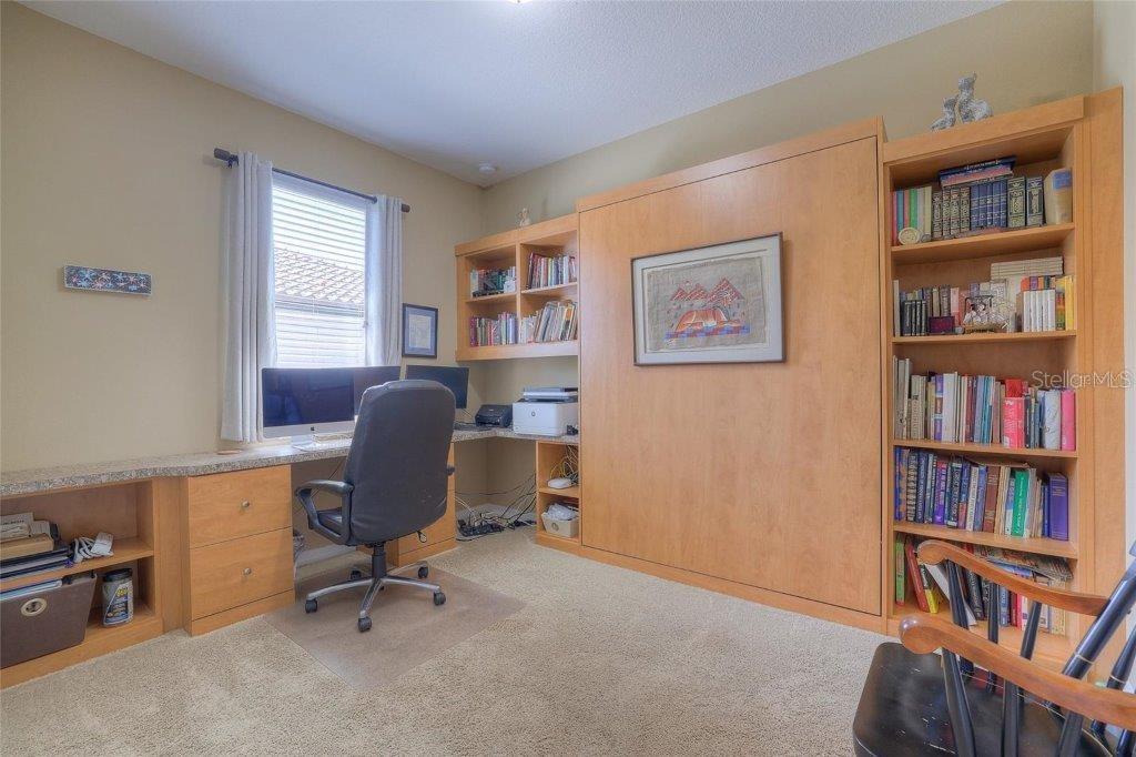 UNIVERSITY GROVES ESTATES RESERVE - Residential