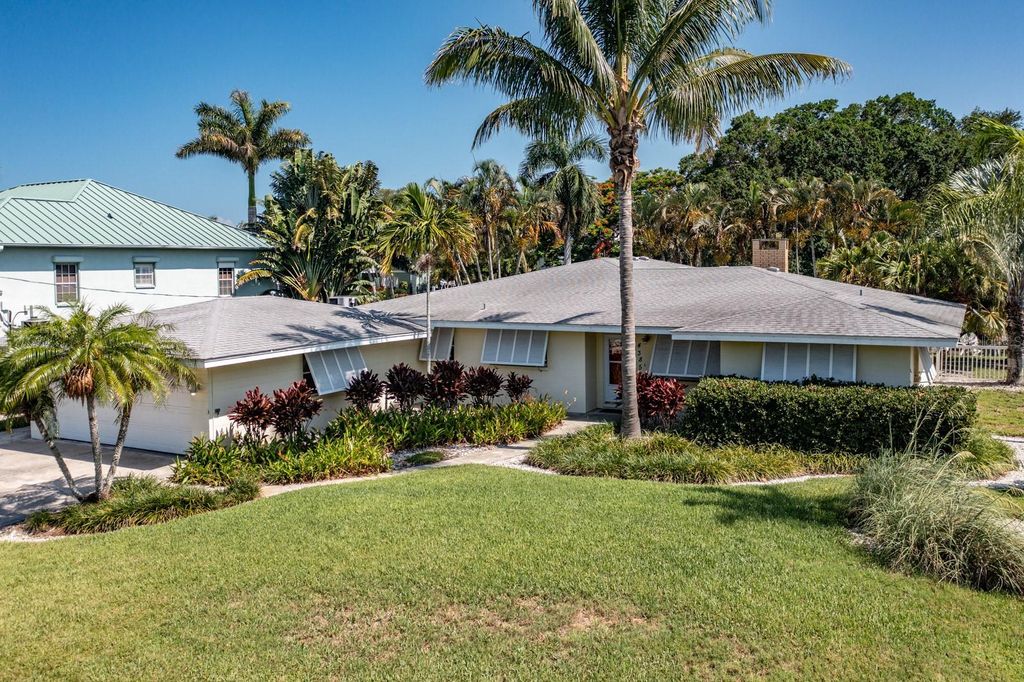 Photo of 4385 Pompano Lane, Palmetto, FL 34221 (MLS # A4657487)