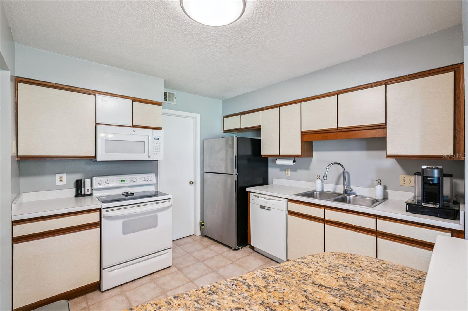 COACH HOMES AT MARINERS VILLAGE - Residential