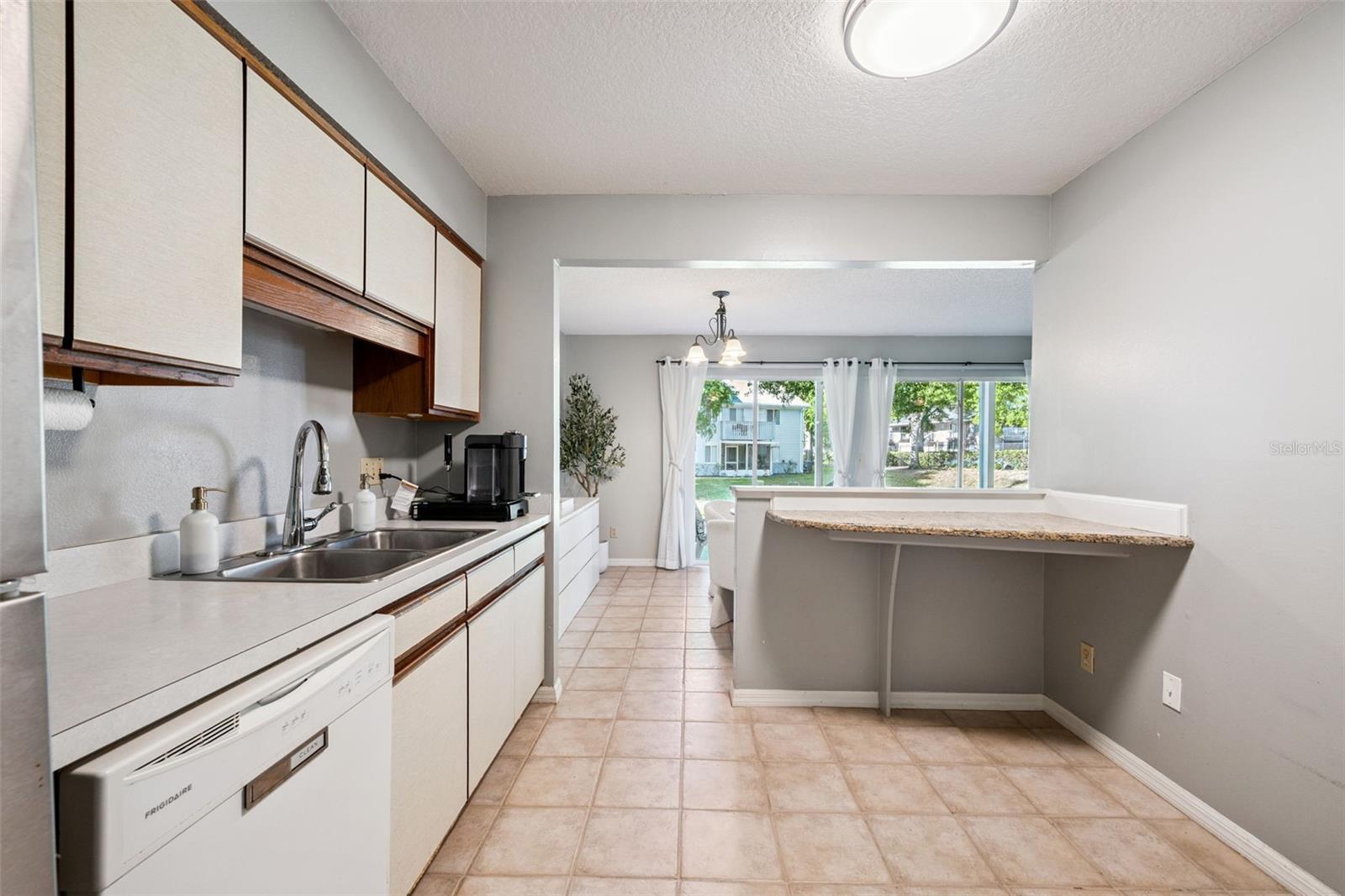 COACH HOMES AT MARINERS VILLAGE - Residential