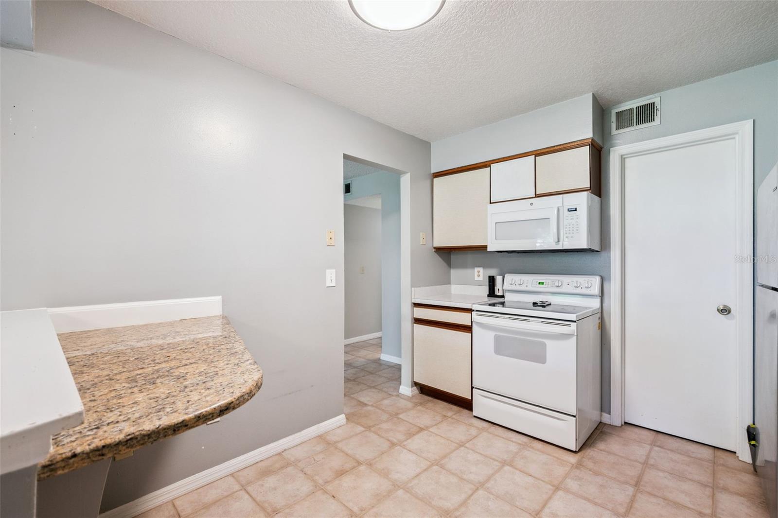 COACH HOMES AT MARINERS VILLAGE - Residential
