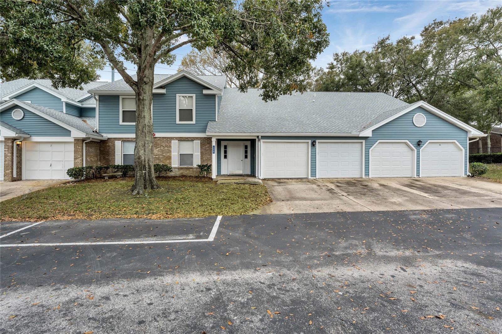 COACH HOMES AT MARINERS VILLAGE - Residential