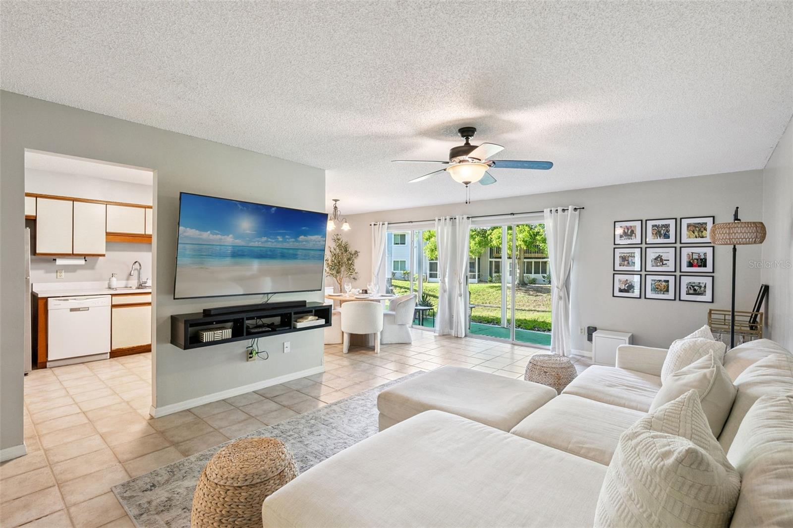 2258 COACH HOUSE BOULEVARD 804