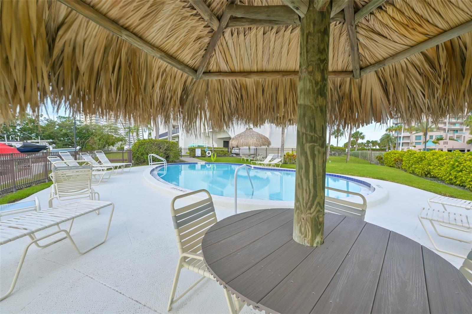 HARBOUR THE CONDO - Residential