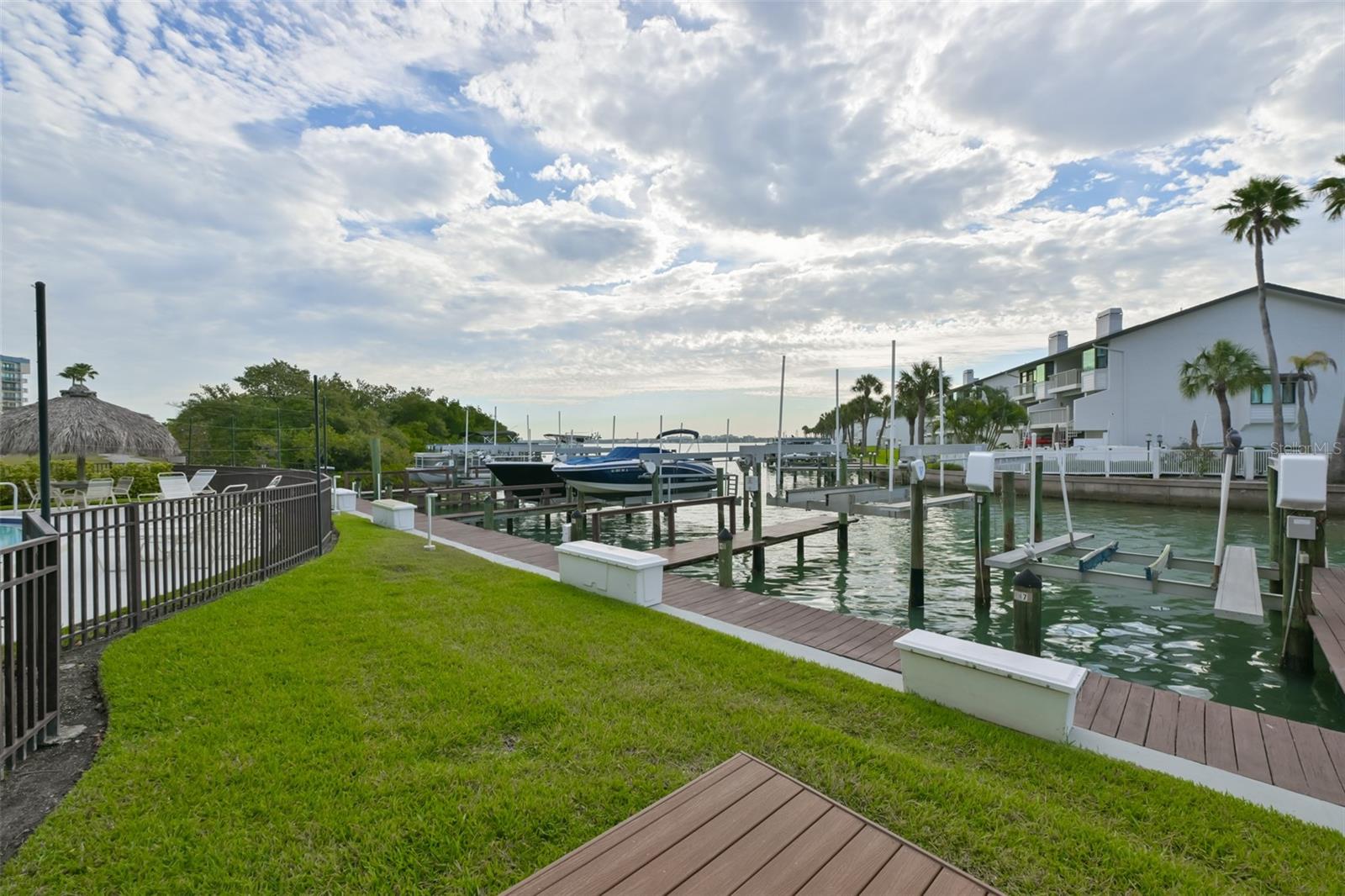 HARBOUR THE CONDO - Residential