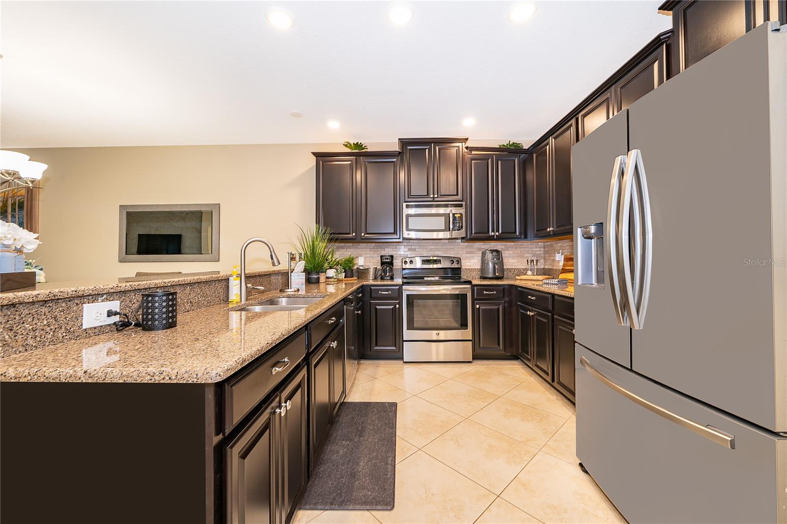 CHAMPIONS CLUB CONDO PH 13 - Residential