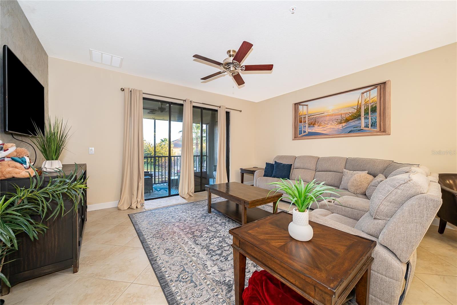 CHAMPIONS CLUB CONDO PH 13 - Residential