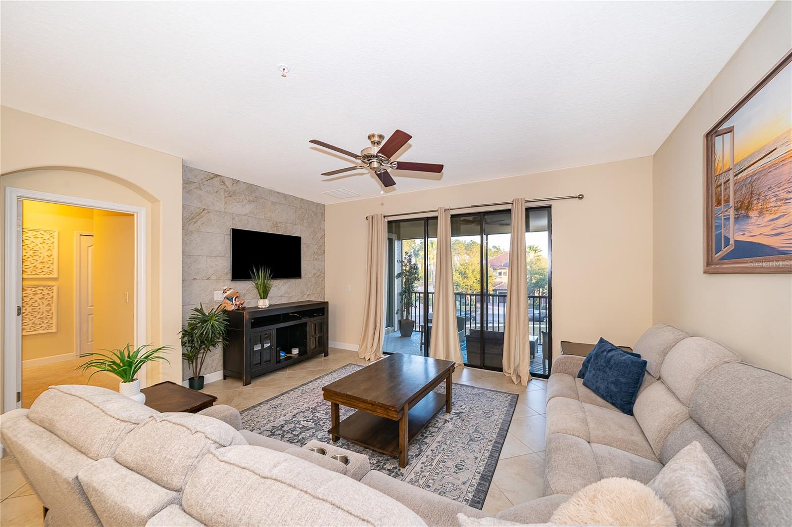 CHAMPIONS CLUB CONDO PH 13 - Residential