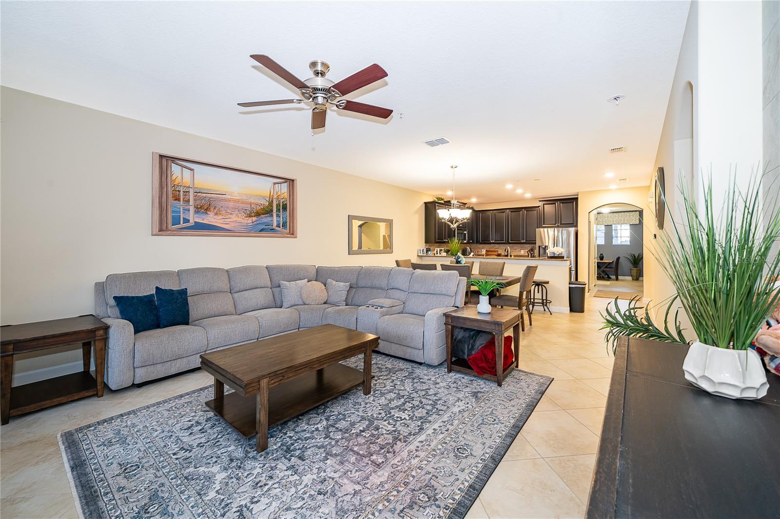 CHAMPIONS CLUB CONDO PH 13 - Residential