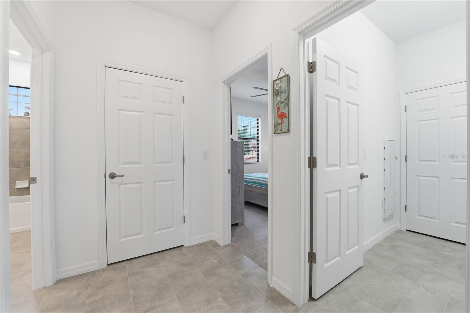 SARASOTA NATIONAL - Residential