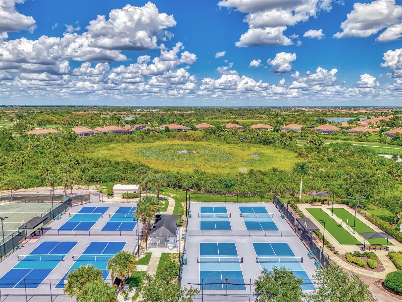 SARASOTA NATIONAL - Residential