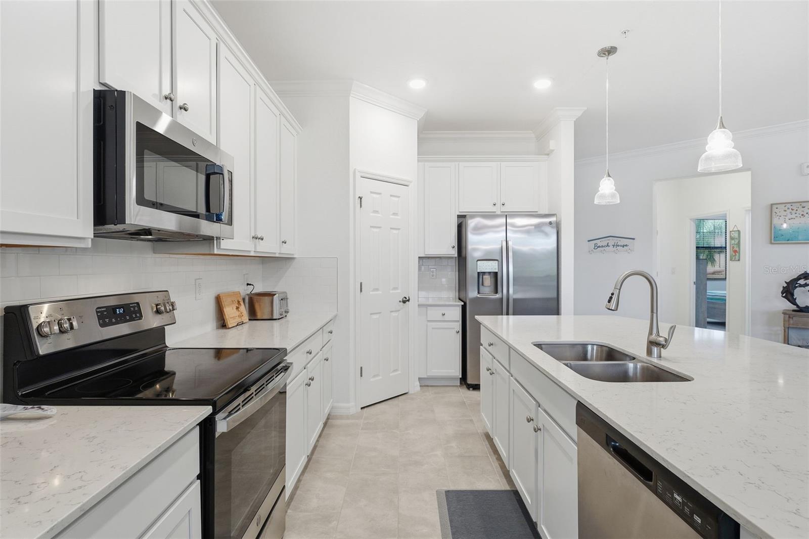 SARASOTA NATIONAL - Residential