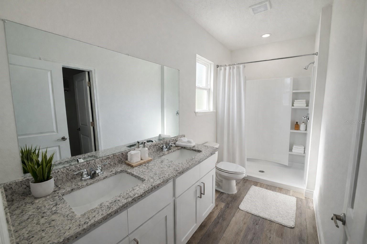 MIDWAY - Residential