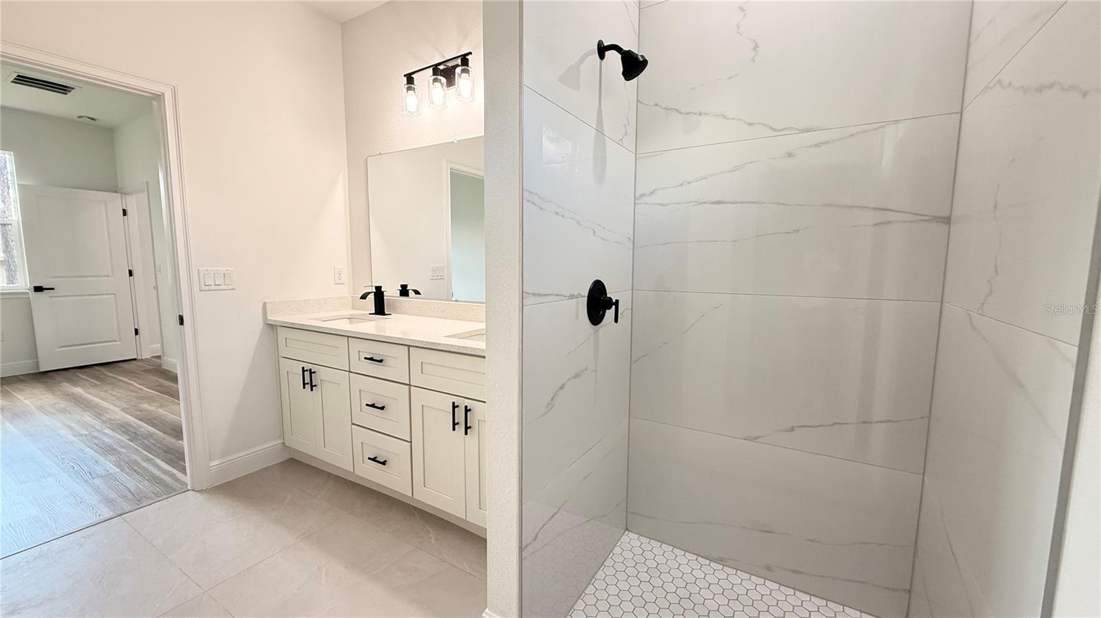 CITRUS SPGS UNIT 07 - Residential Lease