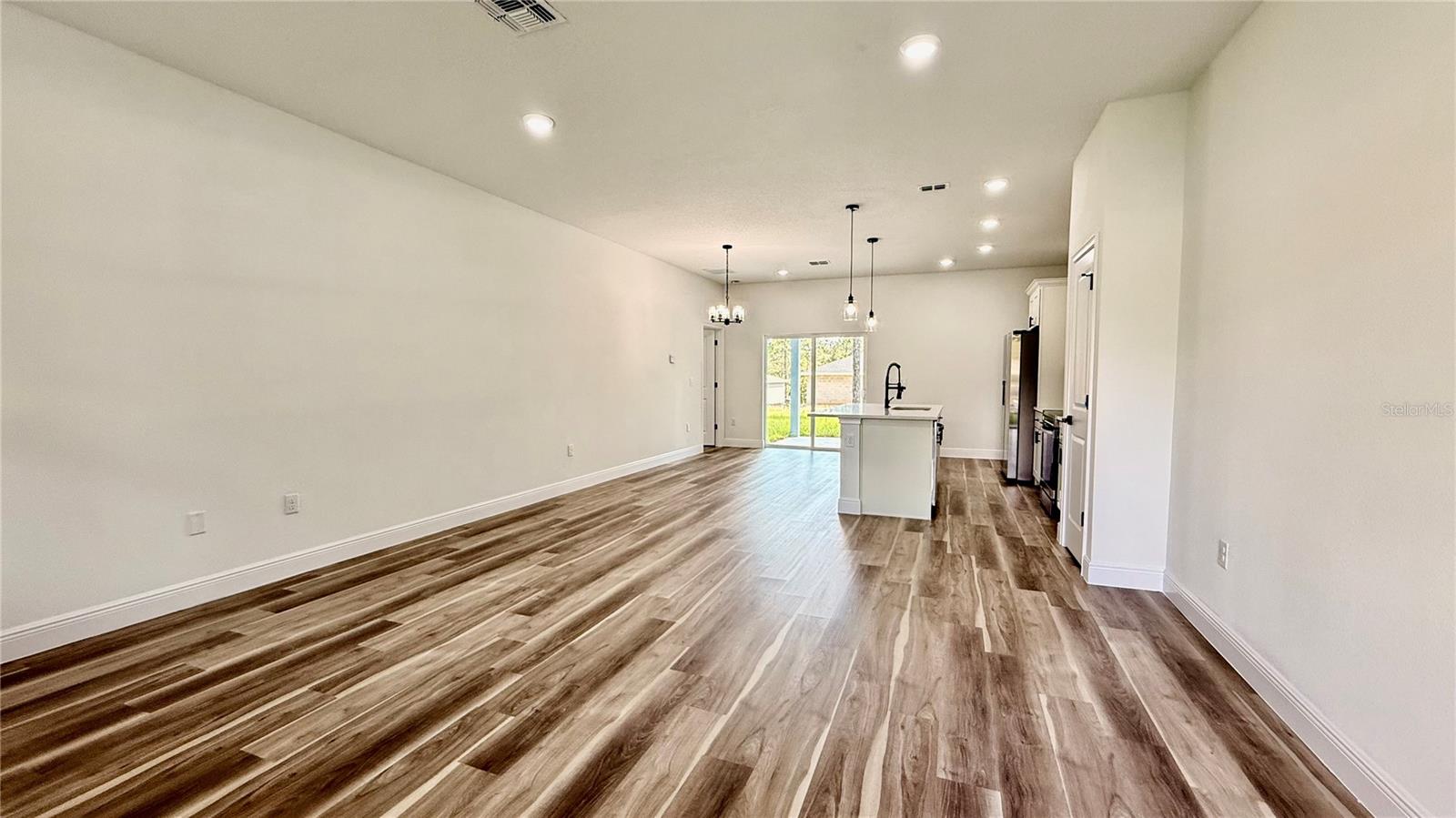 CITRUS SPGS UNIT 07 - Residential Lease