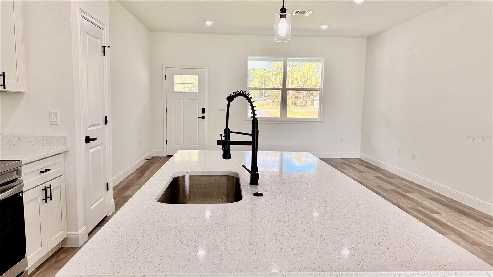 CITRUS SPGS UNIT 07 - Residential Lease