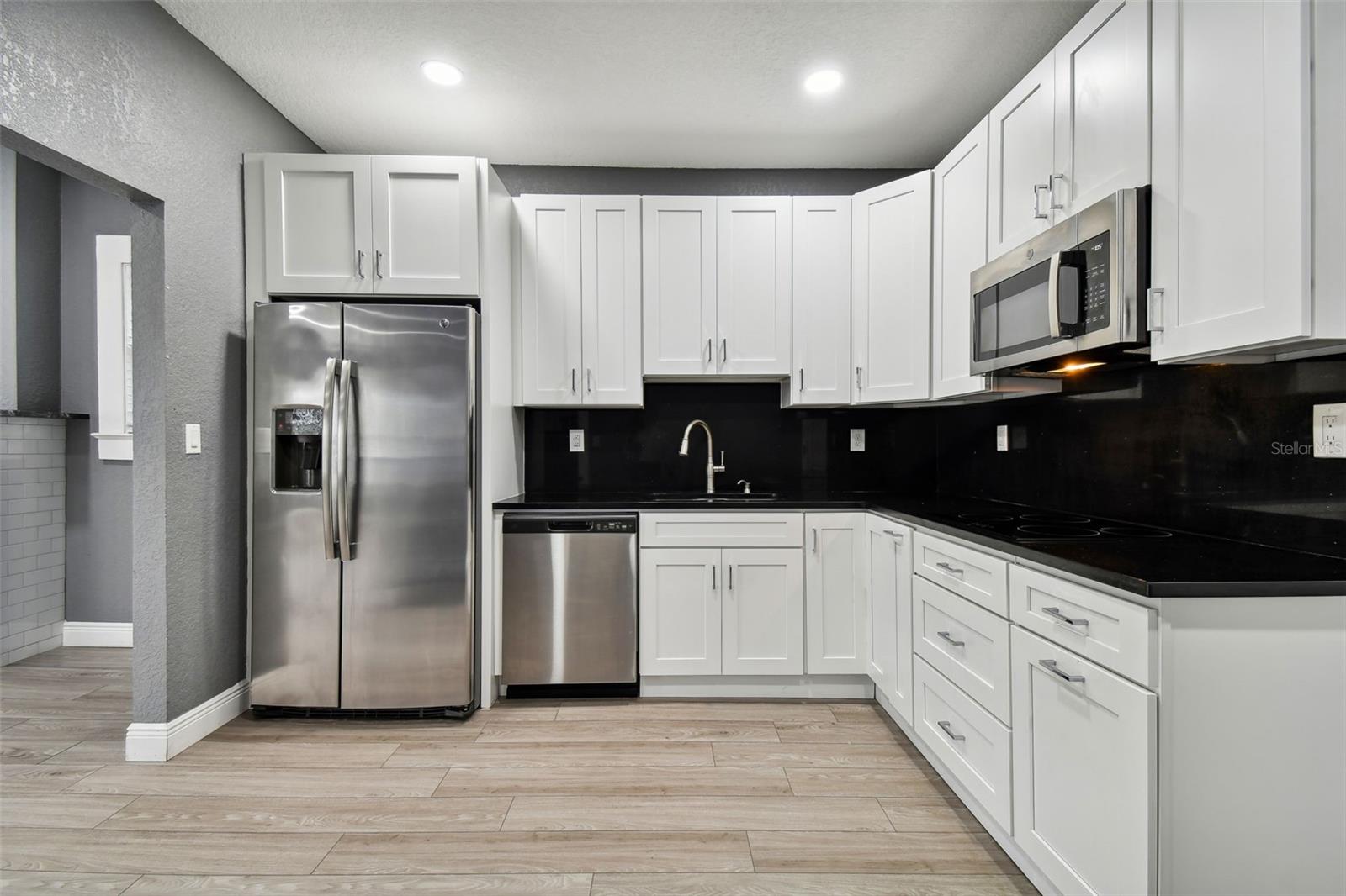 CENTER HILL - Residential