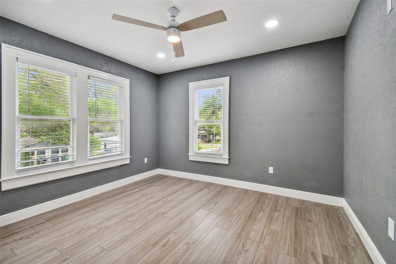 CENTER HILL - Residential