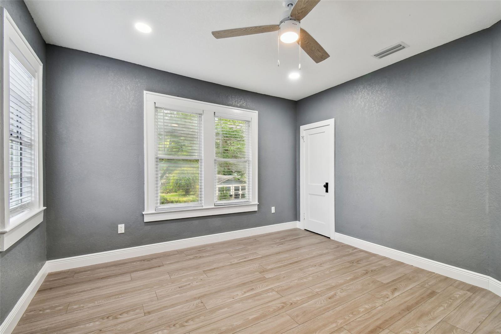 CENTER HILL - Residential