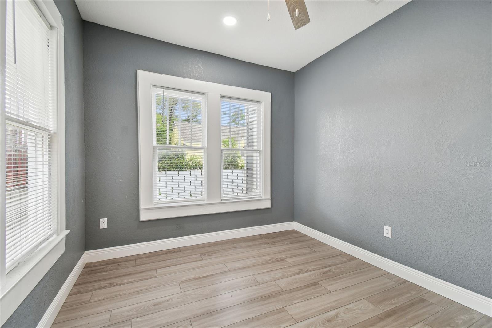 CENTER HILL - Residential