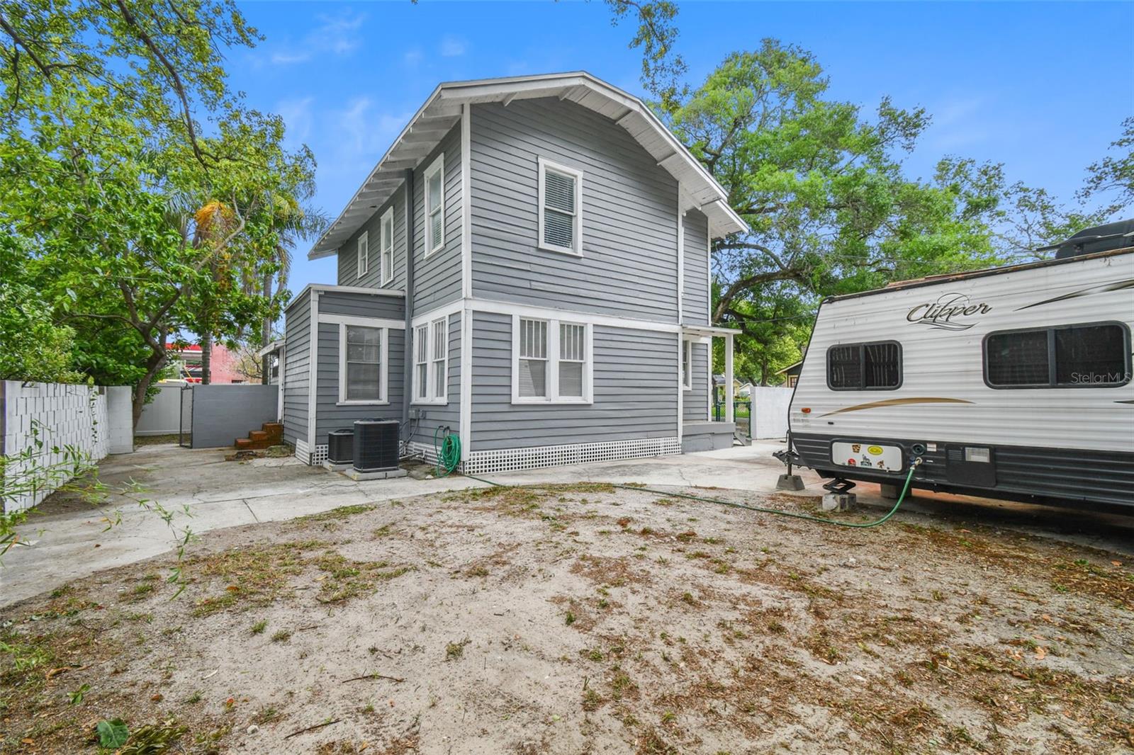 CENTER HILL - Residential