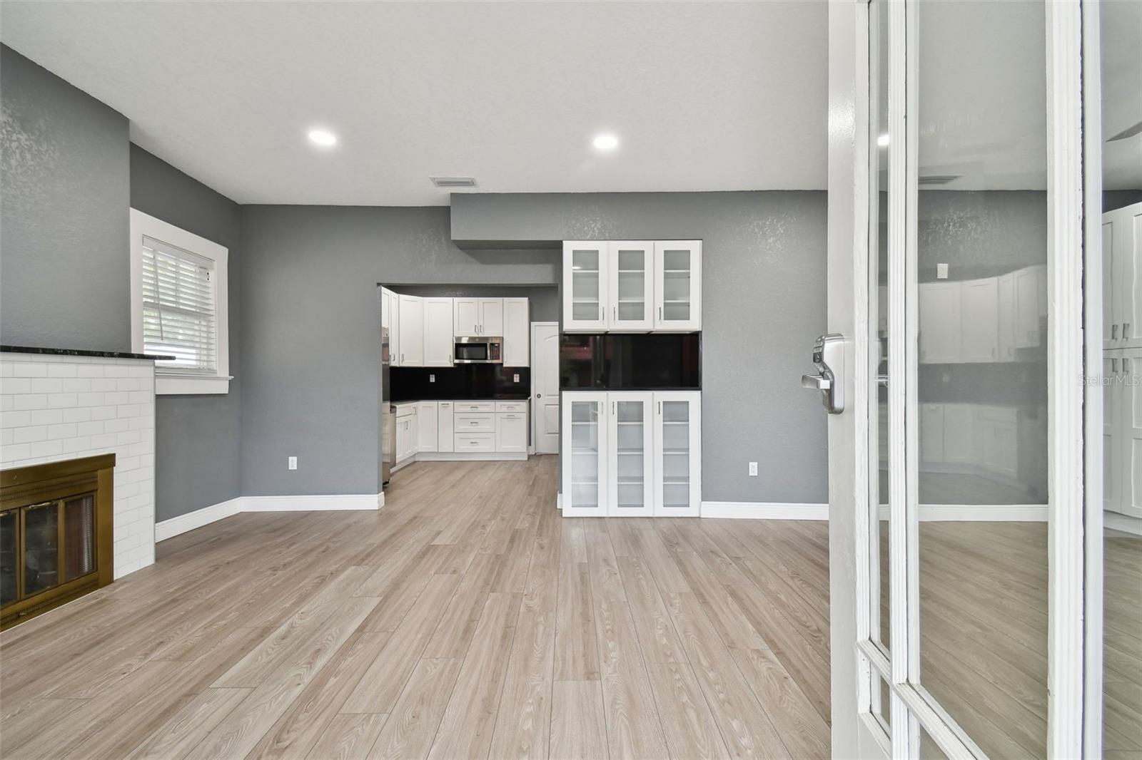 CENTER HILL - Residential