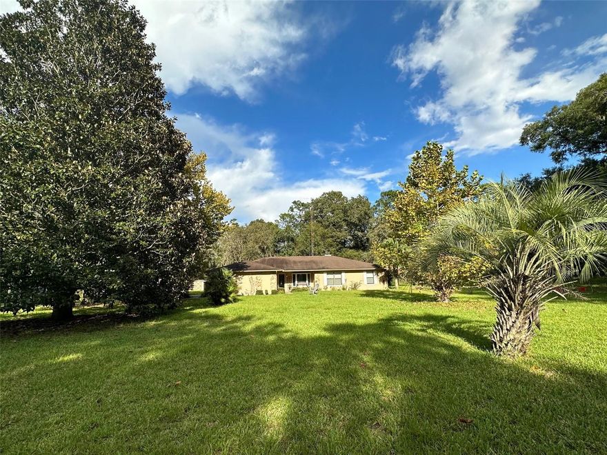 Beautiful and well maintained 3/2 ranch on 5 acres off a dirt road. Looking for a country retreat? Look no more! This home features a split floor plan, spacious master bedroom with un suite and huge walk in closet.  The master bedroom has double sinks and a huge soaking tub. The kitchen has a window over the sink looking at the backyard and paddocks, double oven, dishwasher and center island with stove. Off the kitchen a  family room with a stone fireplace, screened patio, formal dining room and sunken living room. The two guest bedrooms are spacious and have a full bathroom to share. This property also features a two car garage, chicken coop, two paddocks and 5 acres of space and privacy. This home is located minutes from HITS and less than 10 miles from WREC.