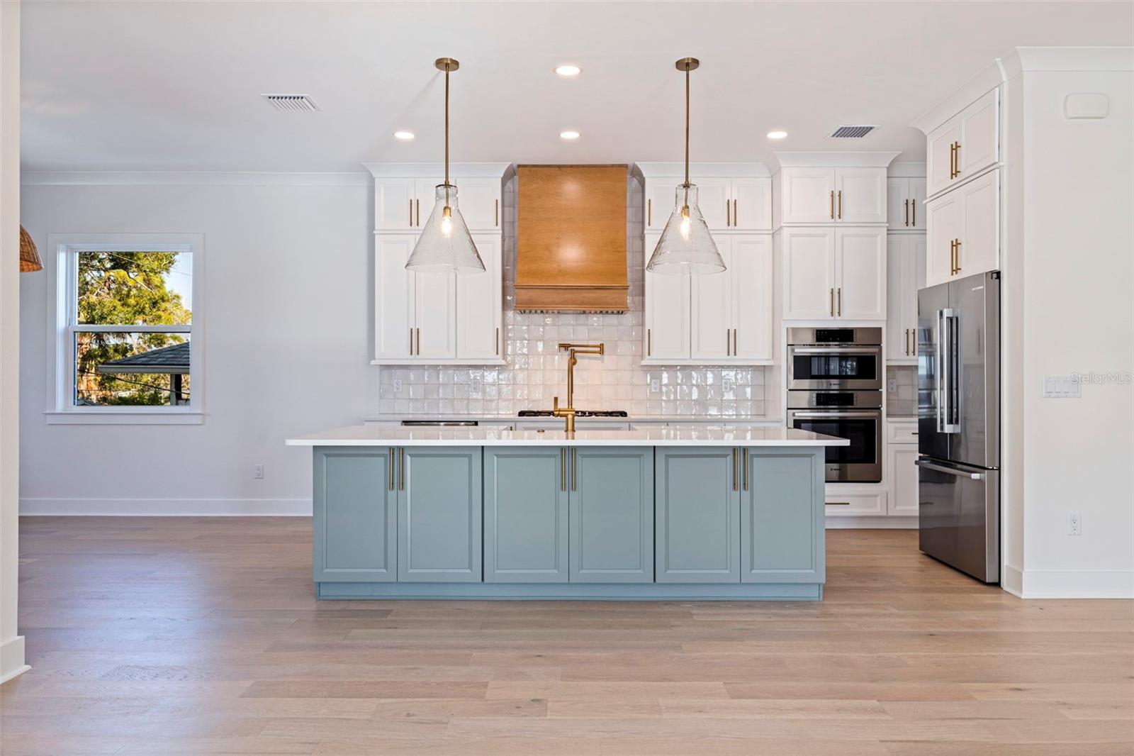 SHOREACRES CENTER - Residential